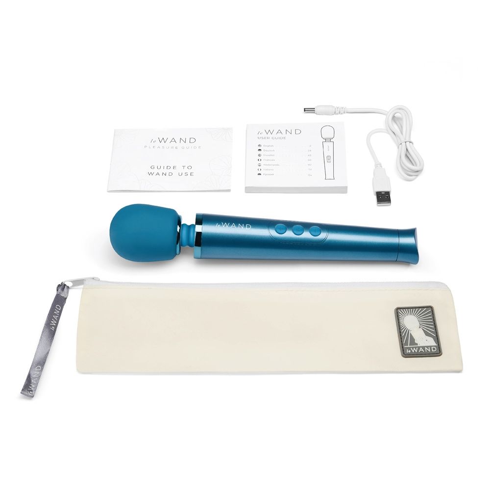 Le Wand Le Wand Petite Rechargeable Massager Blue