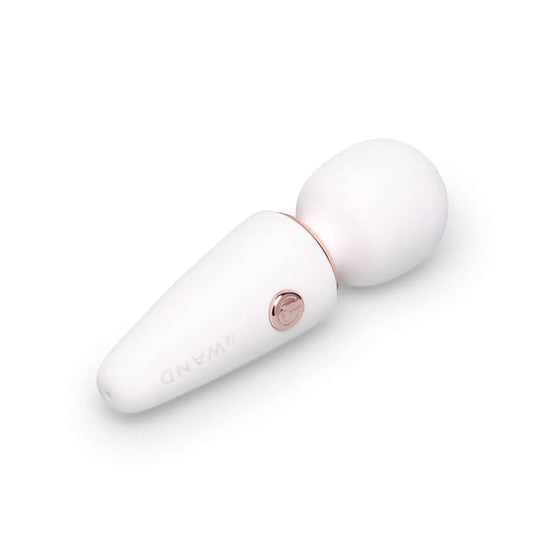 Le Wand Mini Micro Rechargeable Wand White